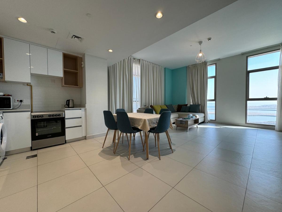 Lovely 2-br At Reflection Tower Apartment *