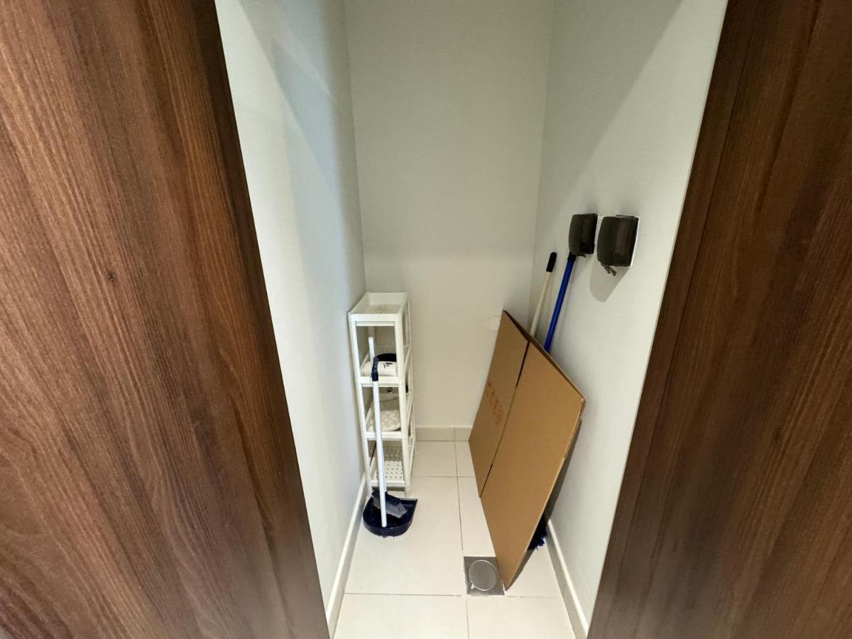 Lovely 2-br At Reflection Tower Apartment