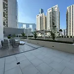 Lovely 2-Br At Reflection Tower