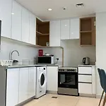 Lovely 2-Br At Reflection Tower