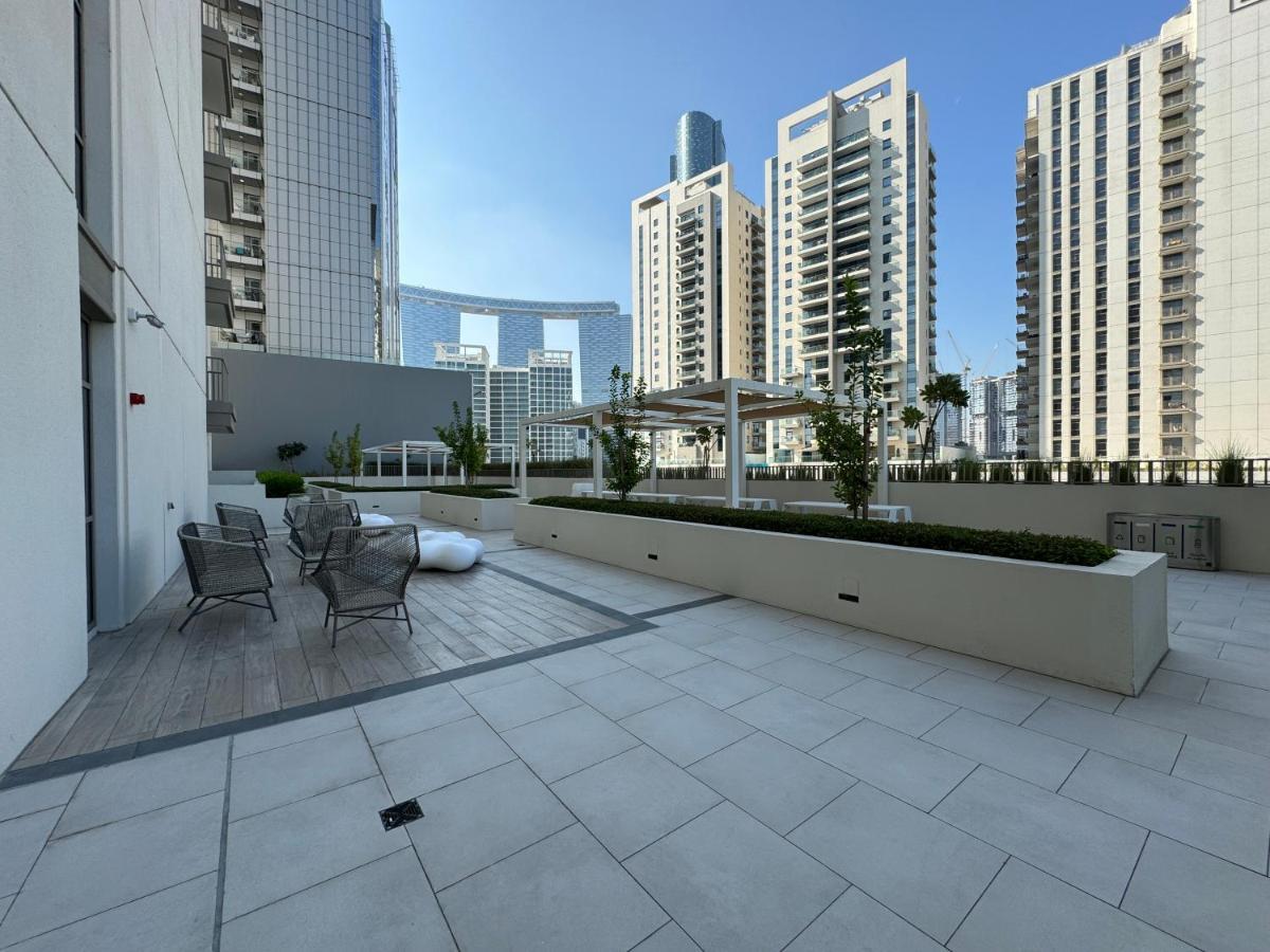 Lovely 2-br At Reflection Tower Apartment Abu Dhabi