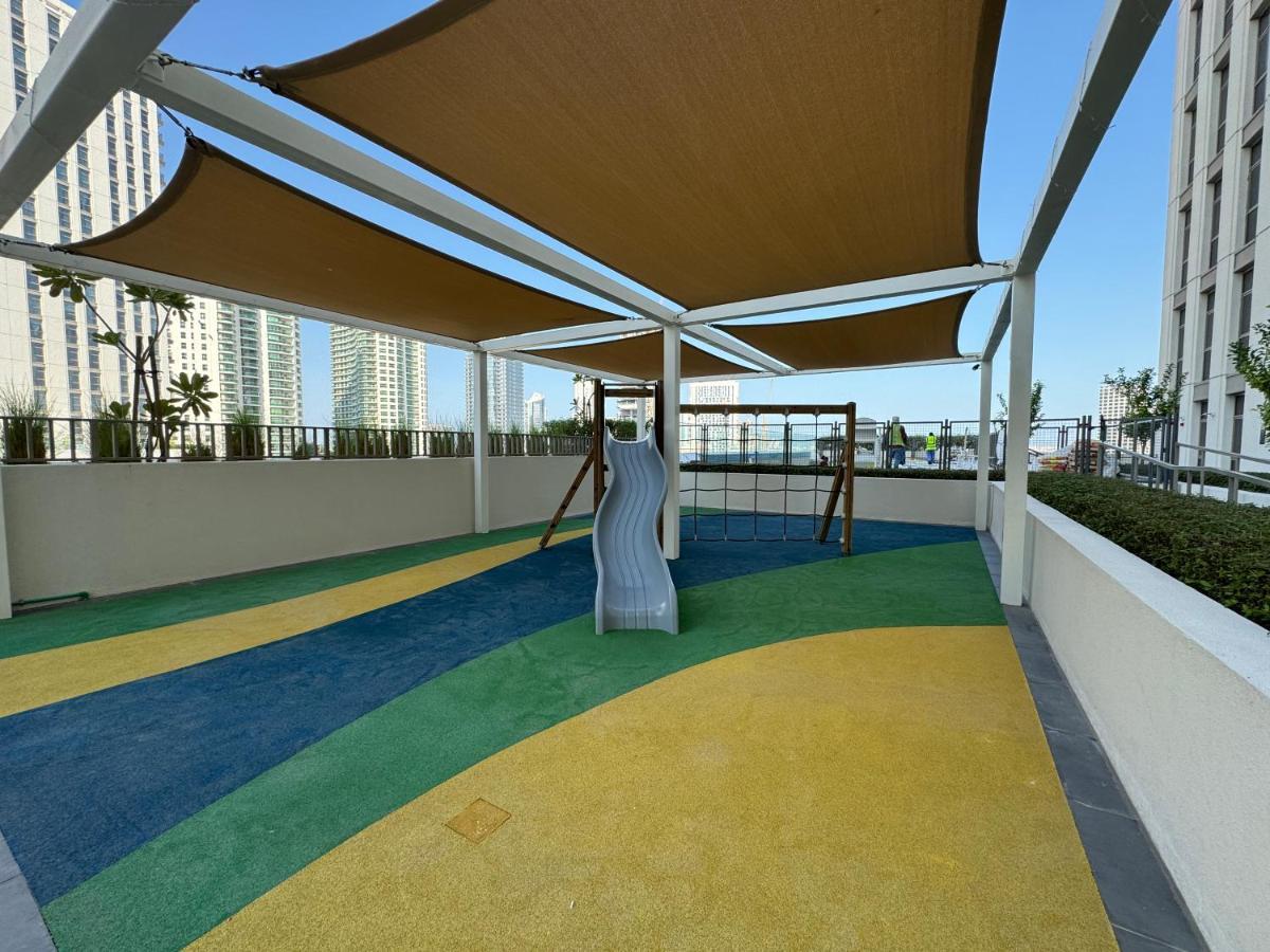 Lovely 2-br At Reflection Tower * Abu Dhabi